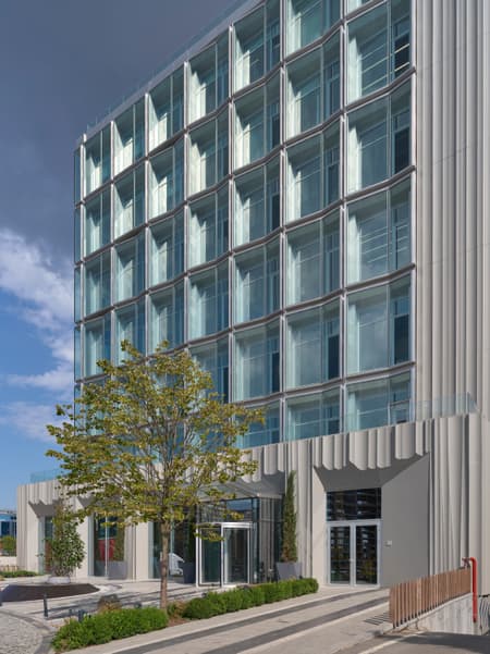 Quartz Plaza